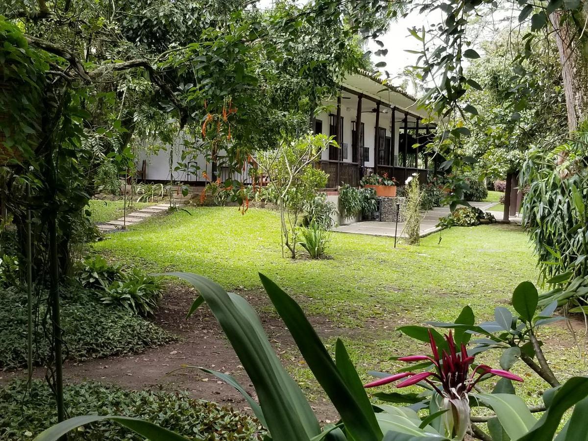 Hacienda Castilla Hotel Pereira Exterior photo