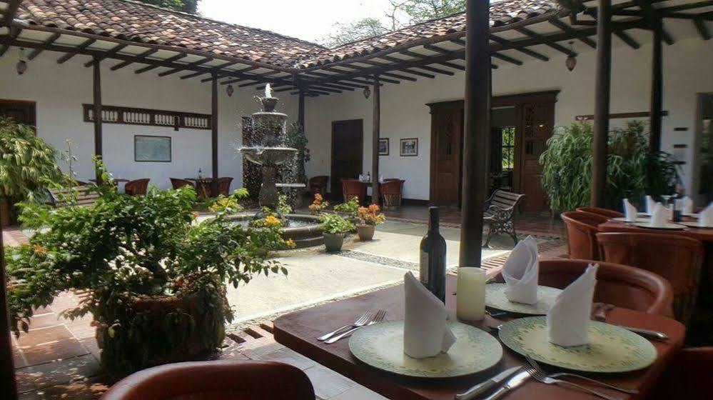 Hacienda Castilla Hotel Pereira Exterior photo